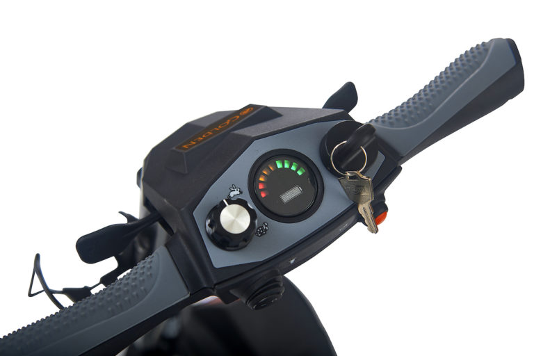 GB120-Dash-Close-Up-Angle-768x512-1