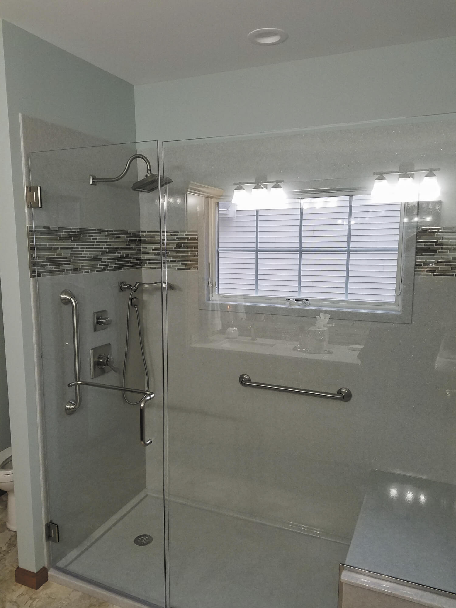 OW_Shower-Door_Framless_Gallery02