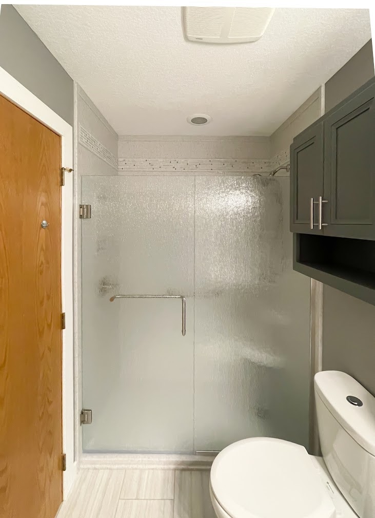 OW_Shower-Door_Framless_Gallery03